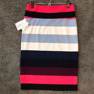 Small Lularoe Cassie